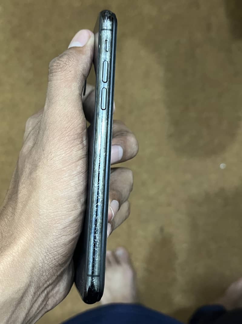 Apple iPhone X 5