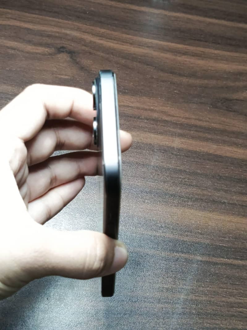 Apple iPhone 15 6