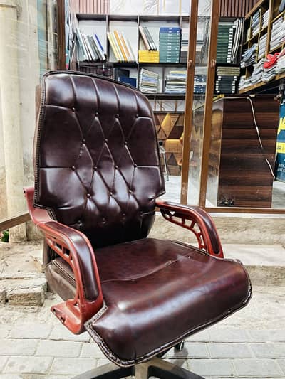 Boss chair new condition