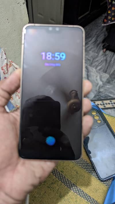 Vivo V23 5g 12 gb 256 gb gold color changing back thori se break he