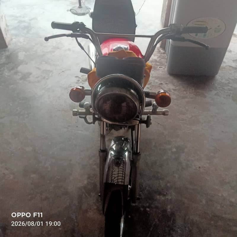 CD100 0