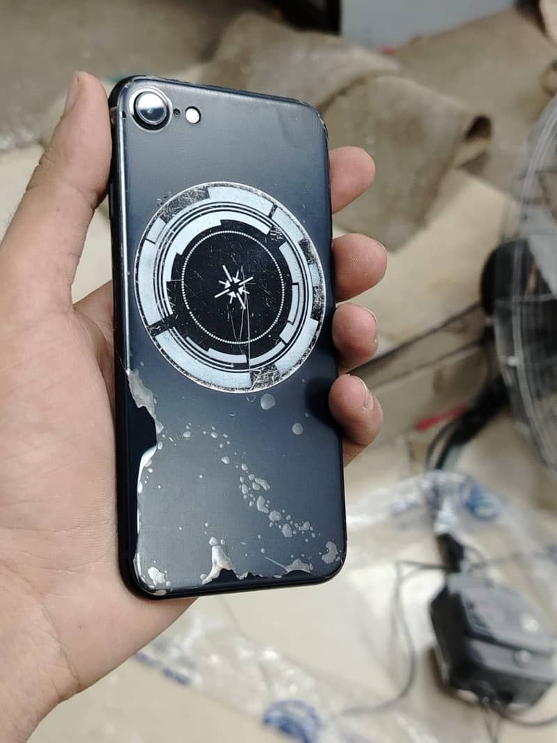 Apple iPhone SE3 0