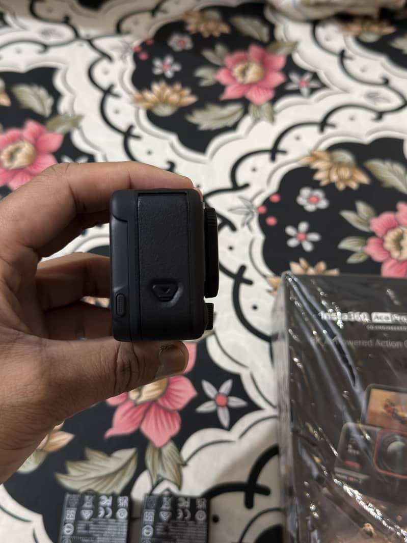 Insta 360 Ace Pro 2 6