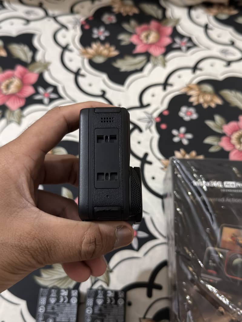 Insta 360 Ace Pro 2 7
