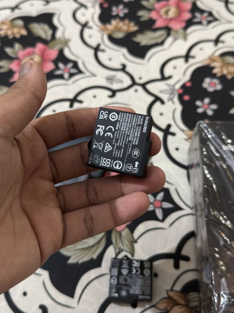 Insta 360 Ace Pro 2 10