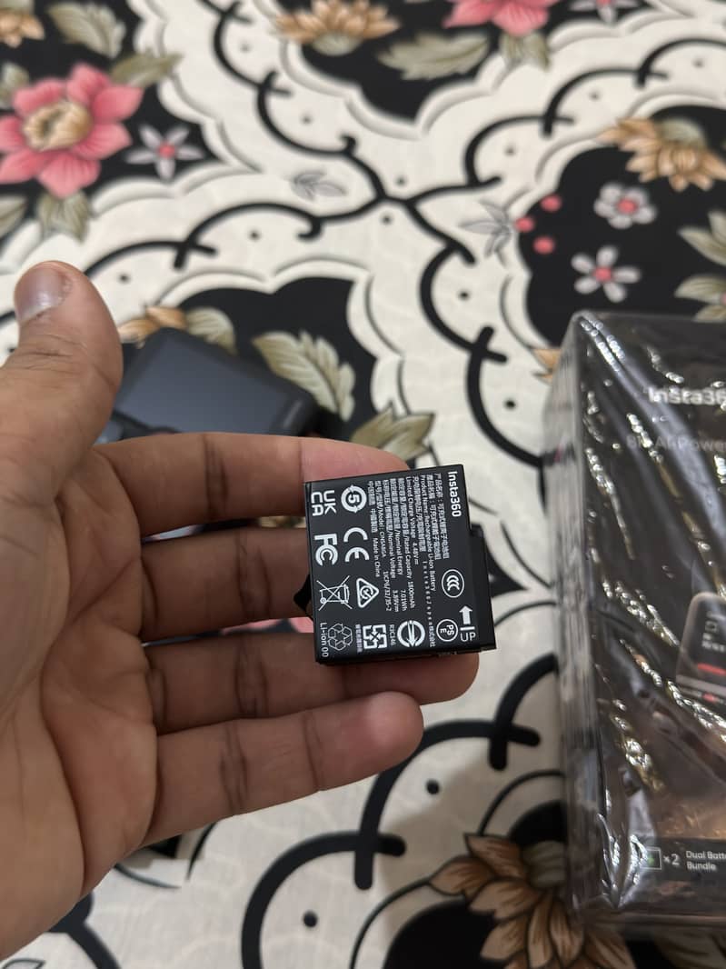 Insta 360 Ace Pro 2 11