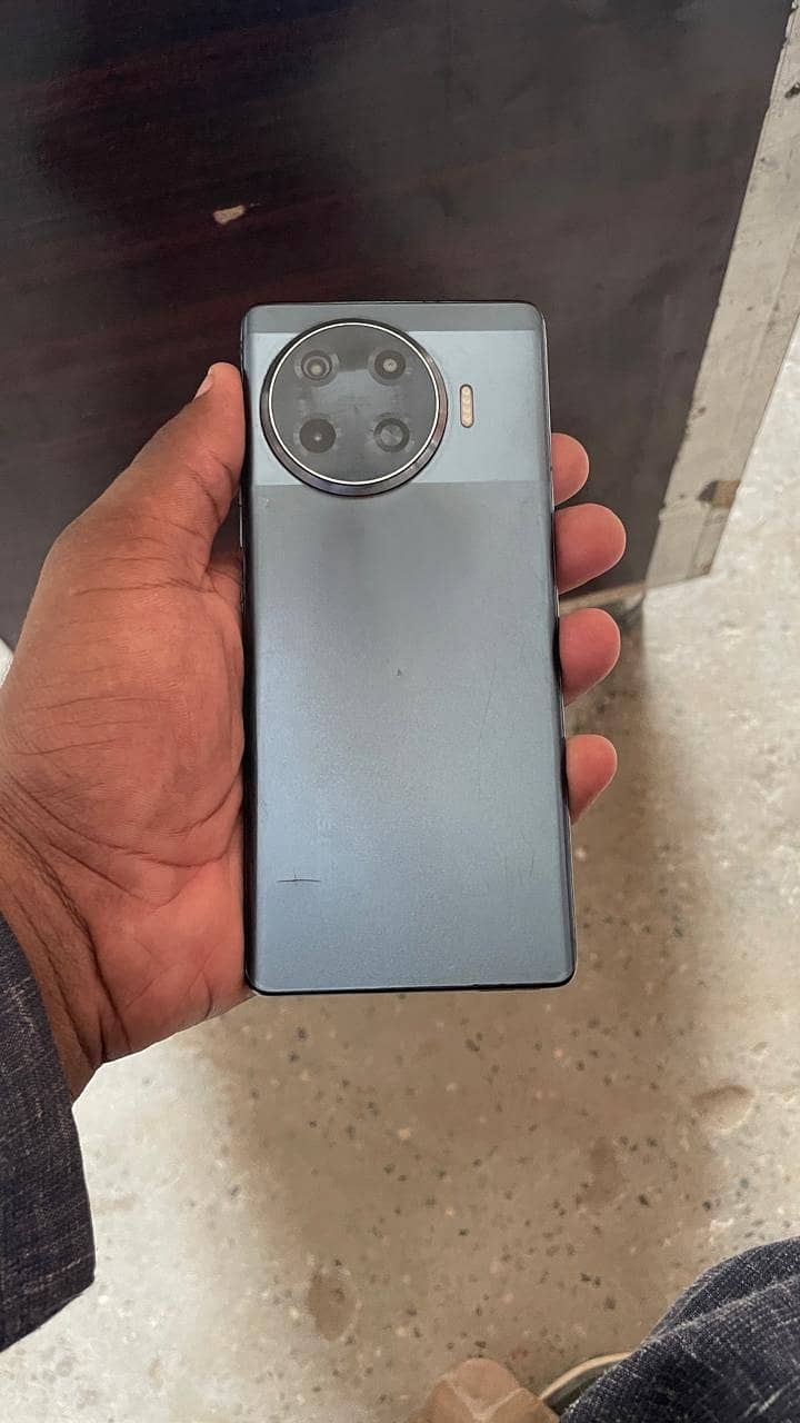 Tecno Spark 20 Pro Plus 0