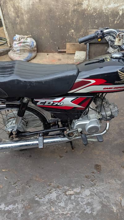 Honda CD 70 2025 black