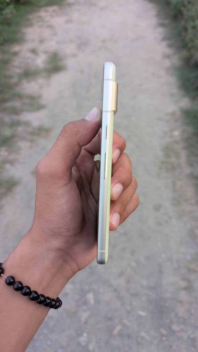 Google Pixel 7 6
