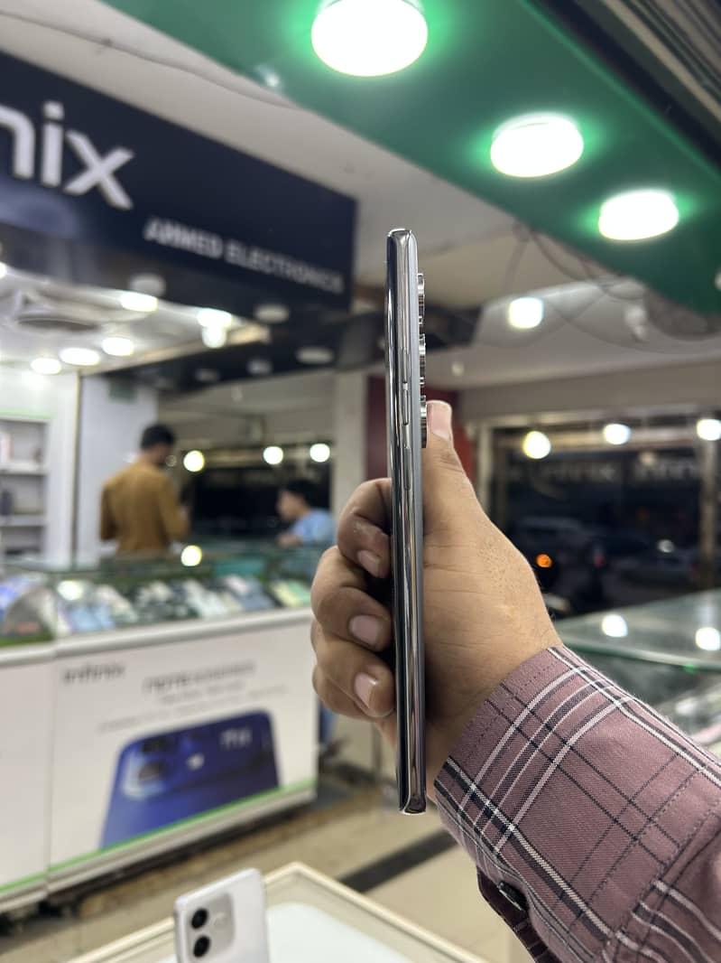 Tecno CAMON 40 Pro 5