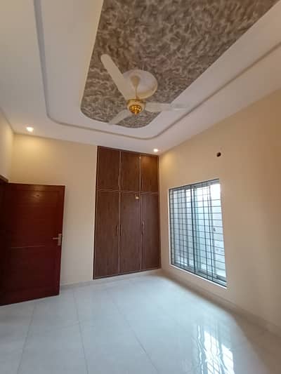 5 Marla Lower Portion Available For Rent