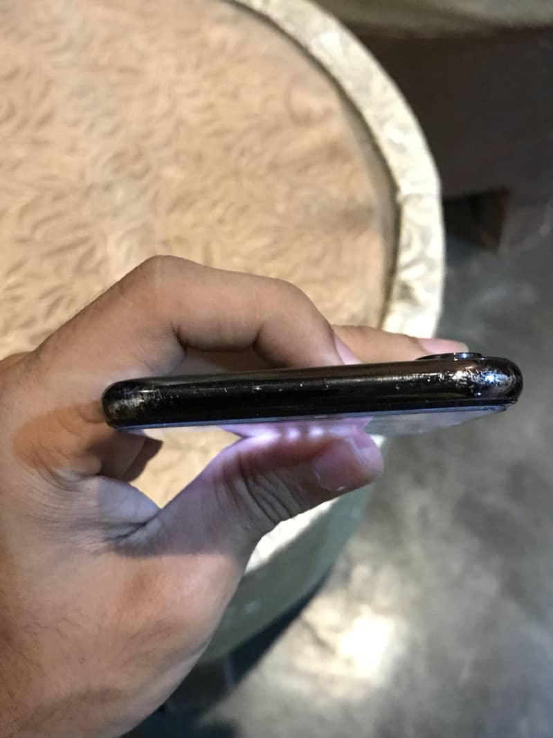 Apple iPhone X 0