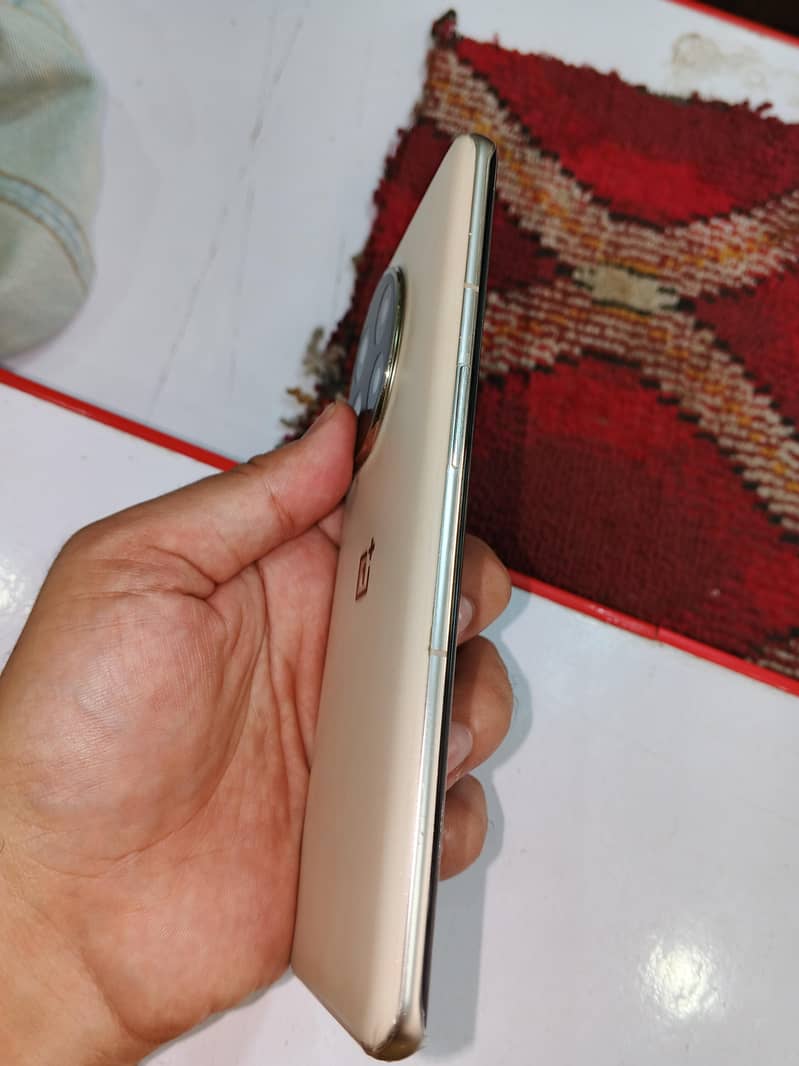 One Plus 11 1