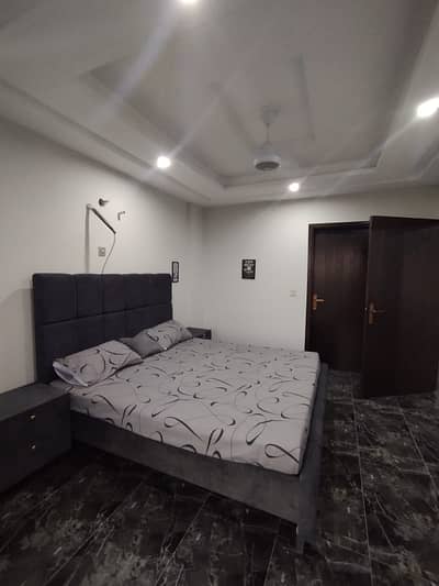 Par day apartment available for rent shot stay weekend luxury apartments bahria town Lahore