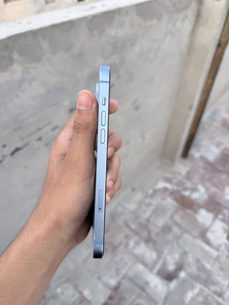 iPhone 14 plus 3