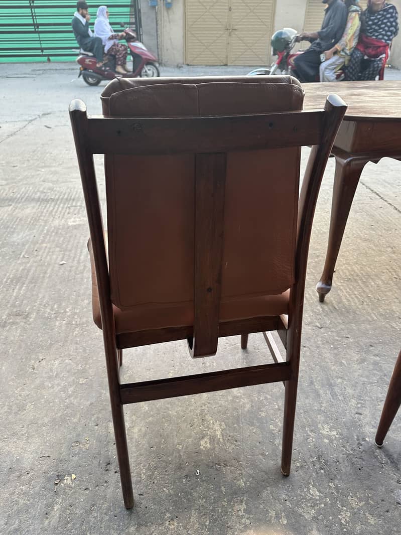 Dining table 4