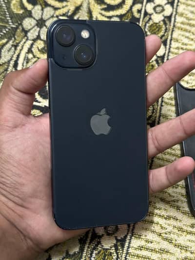 Apple iPhone 13