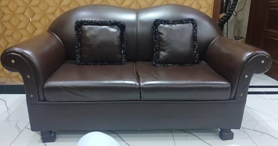 4 SOFA IN VERY GOOD PRICE CONDITION 10/10