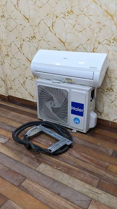 Haier 1 Ton DC inverter 03704828759