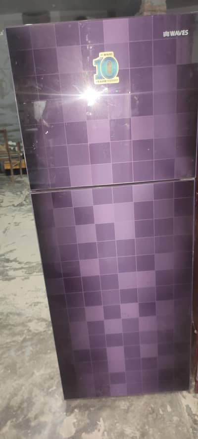 waves fridge neat and clean condition r600 compressor