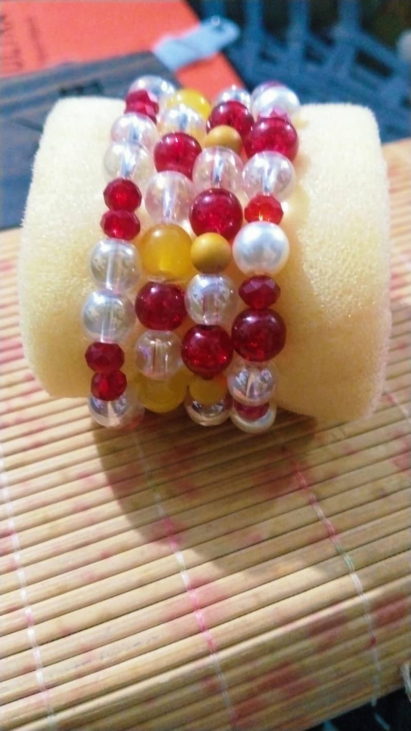 Bracelets 18