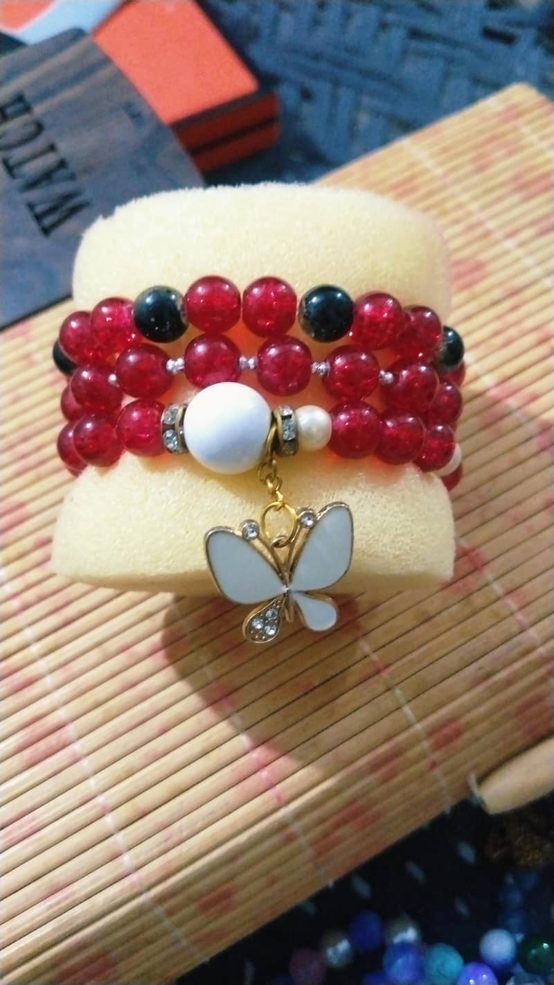 Bracelets 19