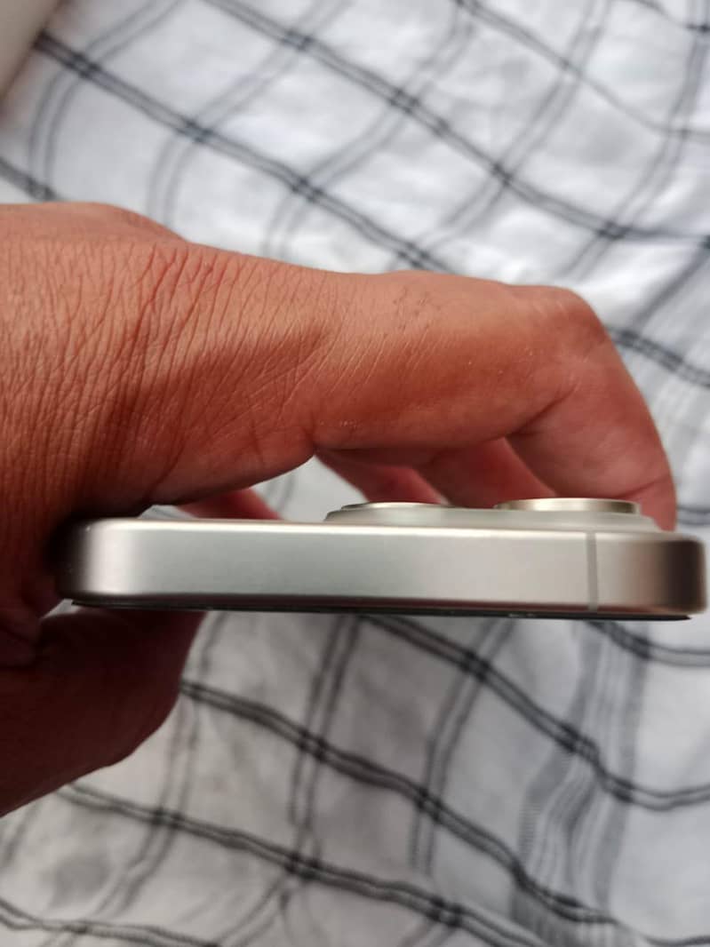 Apple iPhone 15 Pro 5