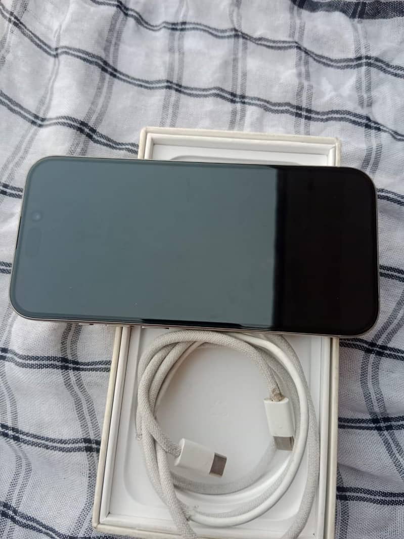 Apple iPhone 15 Pro 6