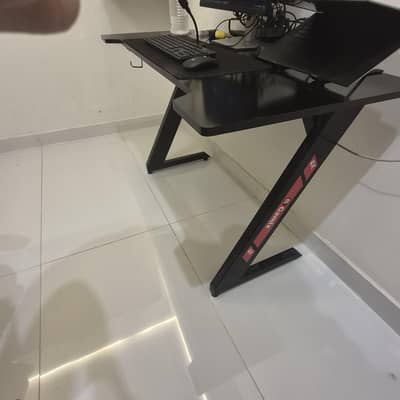Gamix table for Freelancers/Remote workers/Gamers