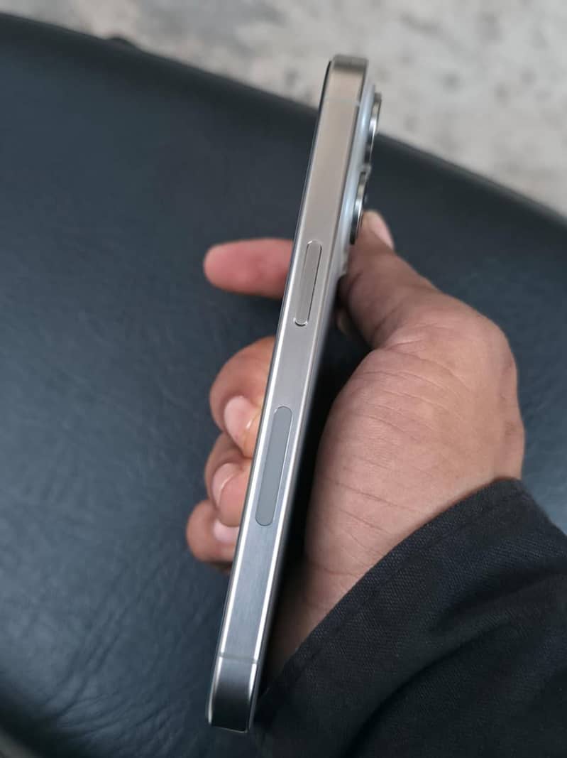 Apple iPhone 15 Pro 5