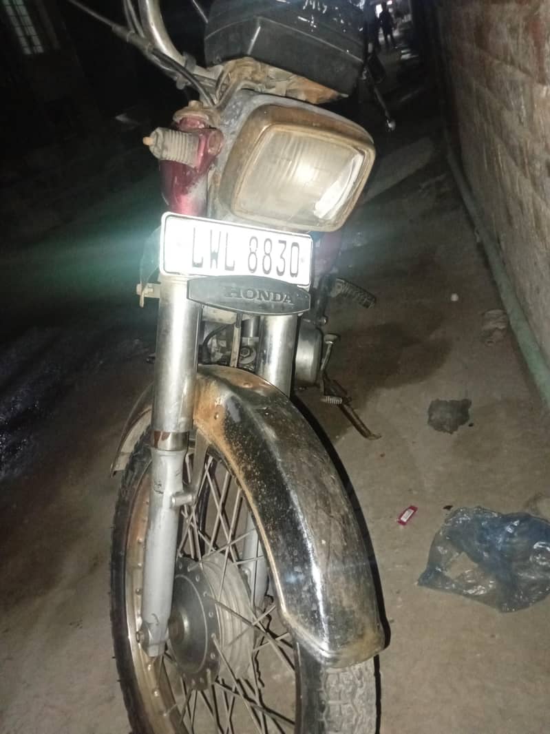 CD 70 2006 MODEL 0