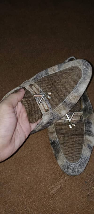men stylish brown casual loafers , premium Design, excellent condition