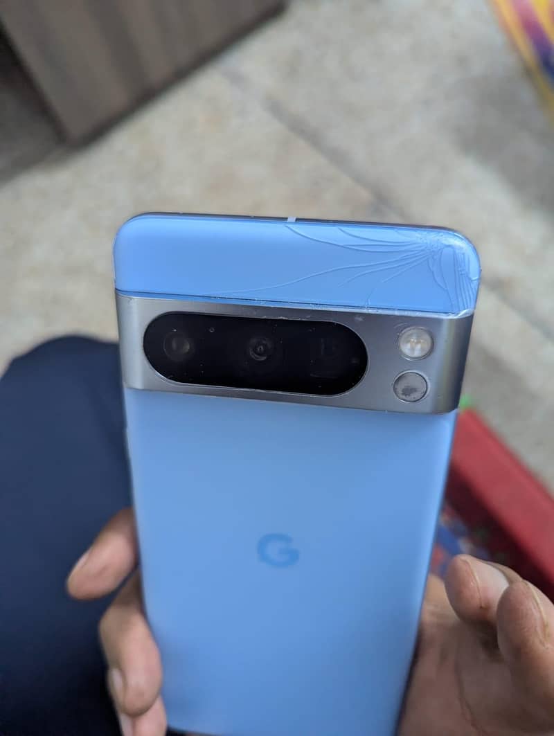 Google Pixel 8 Pro 2