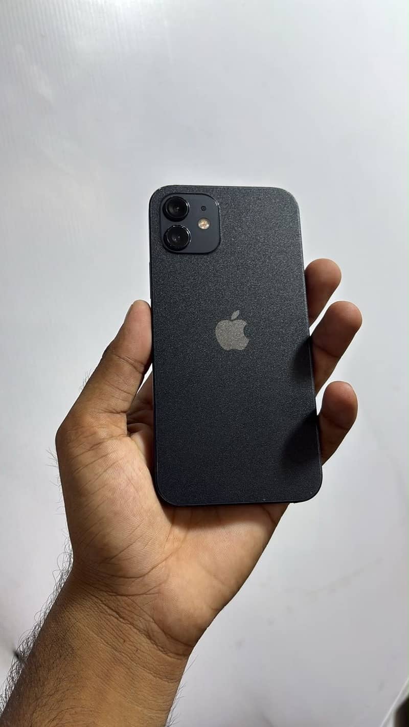 iPhone 12 0