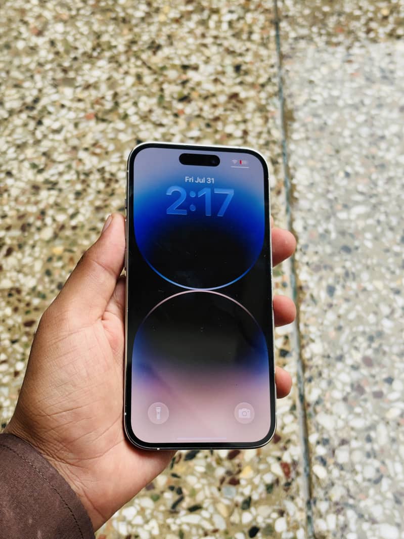 Apple iPhone 14 Pro 2