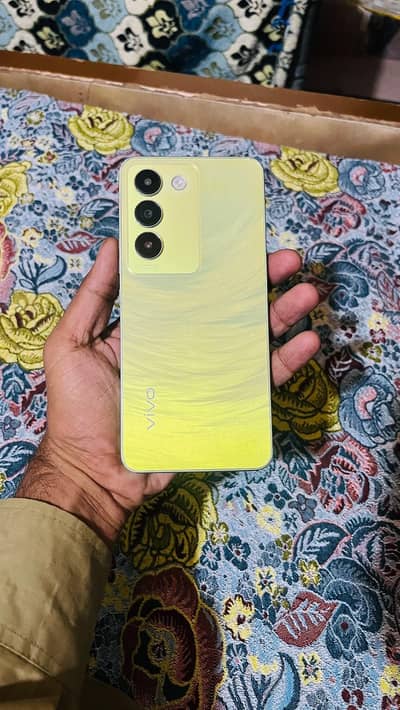Vivo Y100