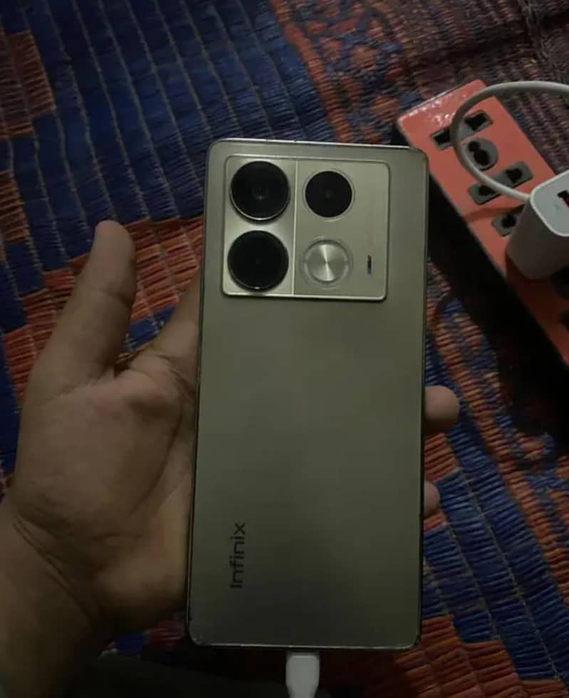Infinix Note 40 0