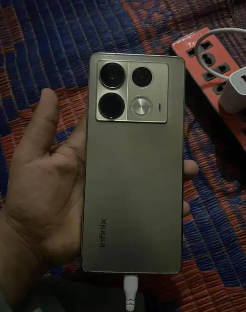 Infinix Note 40 2