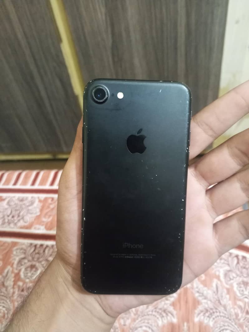 Apple iPhone 7 2