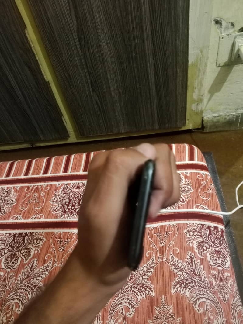 Apple iPhone 7 3