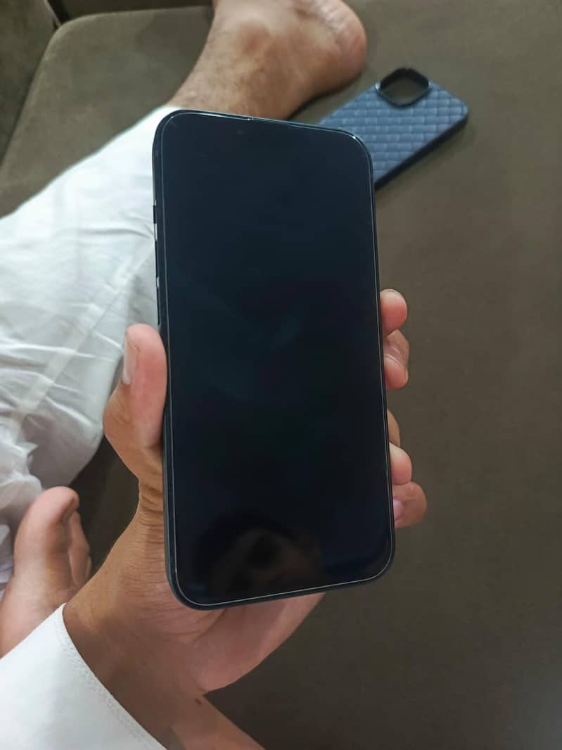 Apple iPhone 13 7