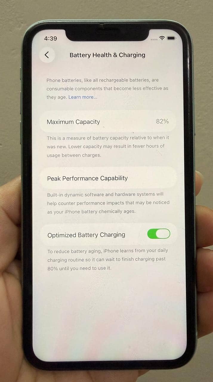 Apple iPhone 11 4