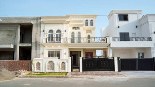 10 Marla Beautifully Designed Double Storey Home