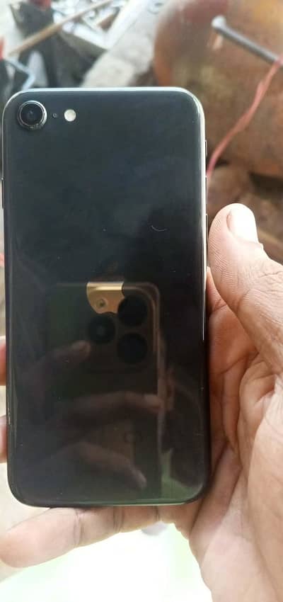 Apple iPhone SE