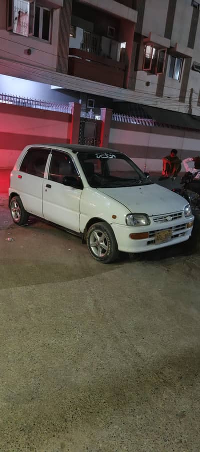 Daihatsu Cuore 2003