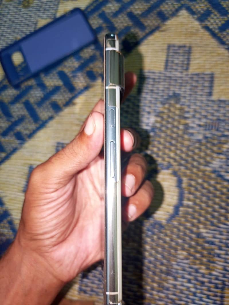 Google Pixel 8 Pro 3