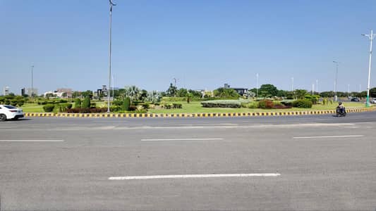 Z BLOCK NEAR TO THIS GOOD LOCATION PLOT FOR SALE