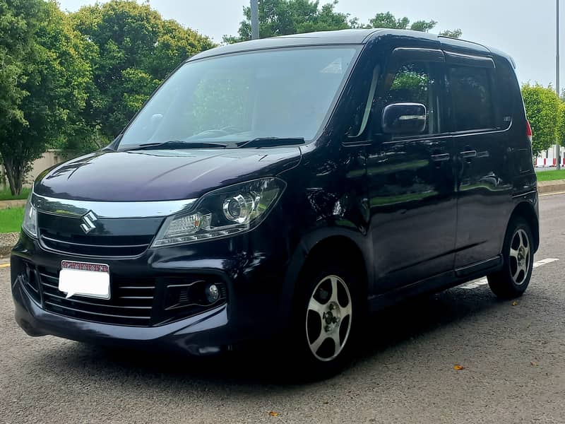Suzuki Solio 2014 3
