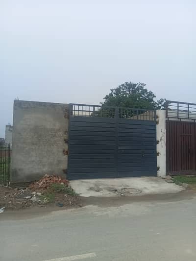 1 kanal commerical wear house for rent