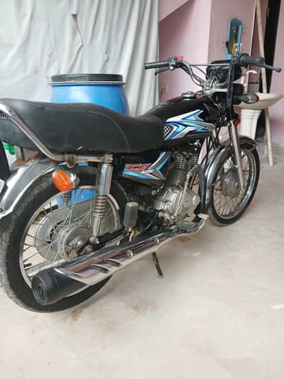 united 125 2019